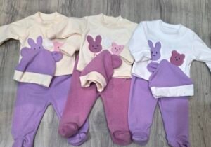 Conjunto buzo, pelele y gorrita